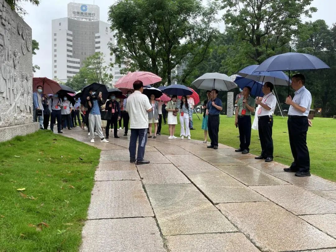 “探寻闽都文化之根 弘扬时代文明之风”主题党日活动现场（市政协机关党委供图）