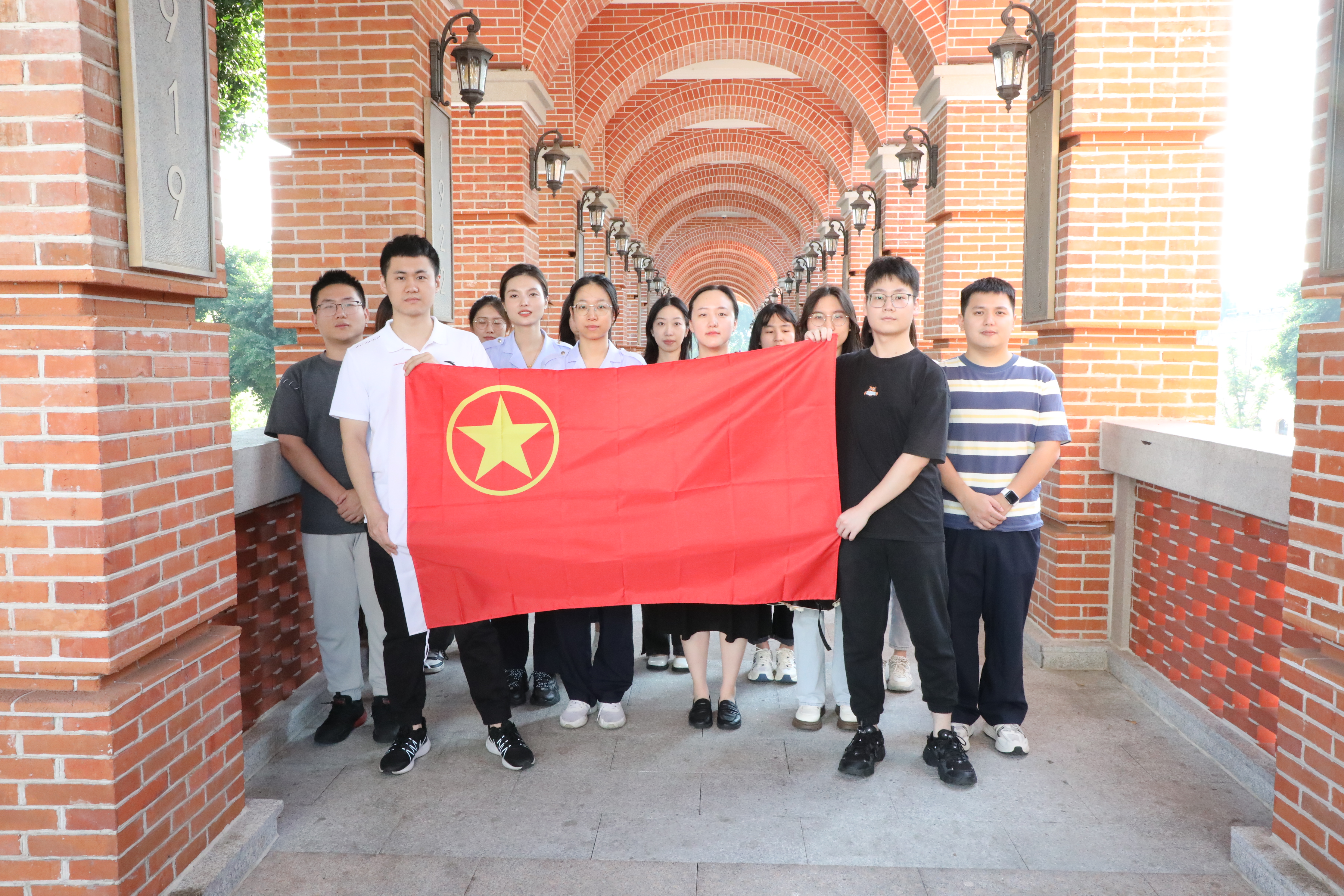 团委前往闽江之心举办“学习新思想，青年当有为”主题团日活动