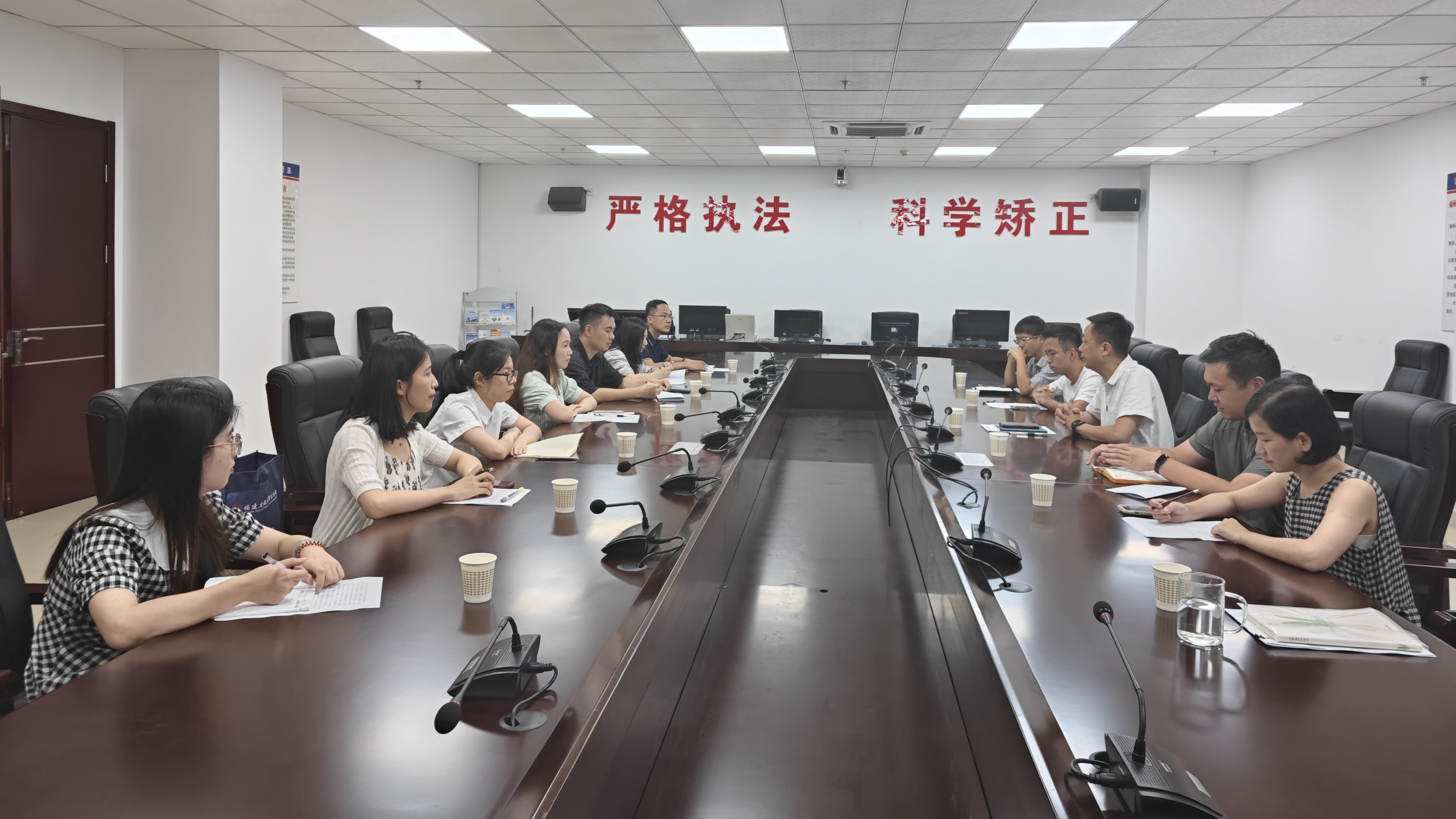 20240730市司法局召开青年理论学习小组党的二十届三中全会精神专题学习会暨青年干部座谈会